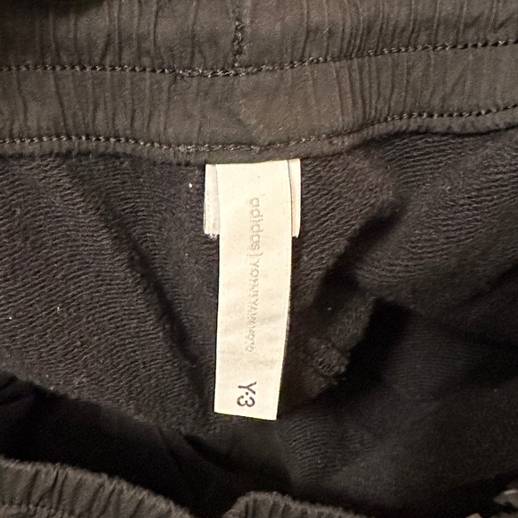 Y-3 Sweatshorts - Picture 5 of 6